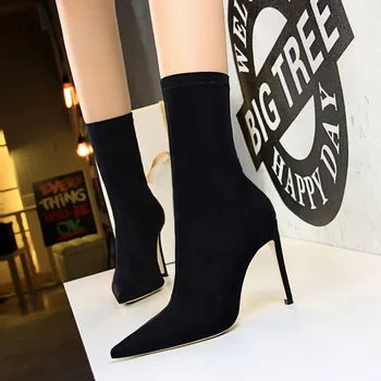 Женские ботинки в европейском и американском стиле в минималистичном стиле, на тонком каблуке, на сверхвысоком каблуке, короткие сапоги из эластичной лайкры с острым носком