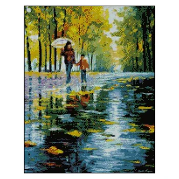 Бесплатная доставка от Amishop, Высококачественный набор для вышивания крестиком, мать и ребенок гуляют под дождем